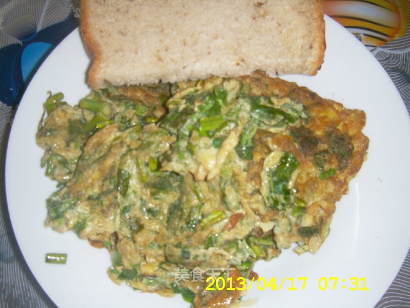 Scrambled Eggs with Toon Sprouts recipe