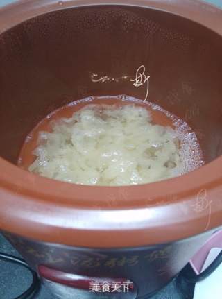 Purple Sweet Potato and Tremella Soup recipe