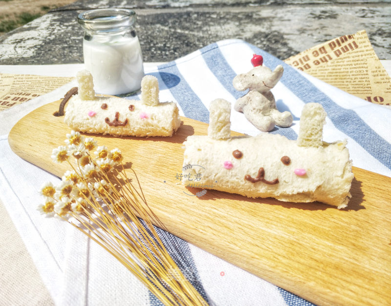 Bunny Toast Roll recipe