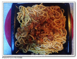 Fish-flavored Spaghetti Bolognese recipe