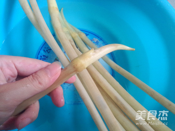 Fried Lotus Root with Cashew Nuts recipe