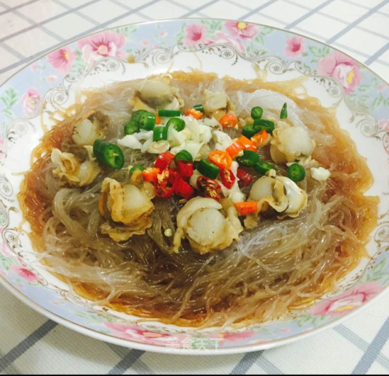 Steamed Scallop Meat with Garlic Vermicelli