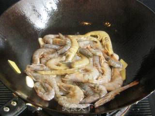 Stir-fried Shrimp with Loofah recipe