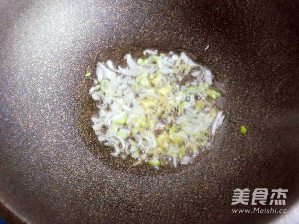 Huang Mushroom Noodles recipe