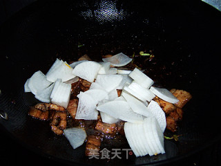 A Good Partner for Autumn Food Supplements---roasted Pork Belly with Radish recipe