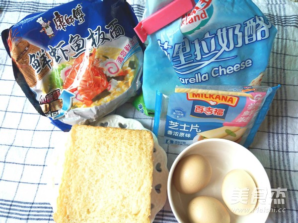 [jasmin Fun Baking] Fresh Shrimp and Fish Pan Mee Toast recipe