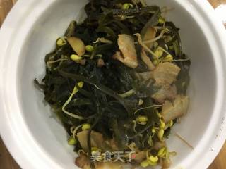 Braised Pork Belly with Seaweed and Soy Sprouts recipe