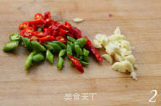 Home-cooked Dishes Should Also Pay Attention to Color Matching with Double Pepper Fried Fish recipe