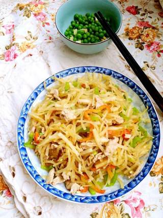 Stir-fried Shredded Pork with Hot Pepper and White Radish recipe