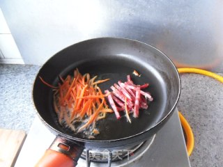 Fried Noodles with Sausage recipe