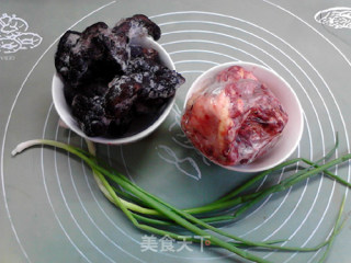 Steamed Chicken with Tangerine Peel and Mushroom recipe