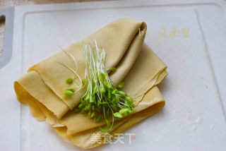 Toon Seedlings Mixed with Tofu Skin recipe