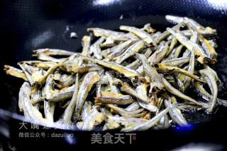 Stir-fried Dried Fish with Sour Bamboo Shoots recipe