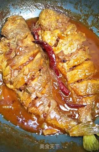Sauce-flavored Yellow Croaker recipe