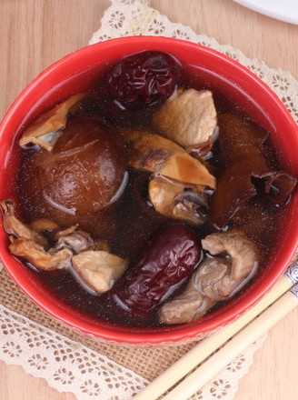 Guangdong Old Fire Soup-mushroom, Fungus, Cuttlefish Soup