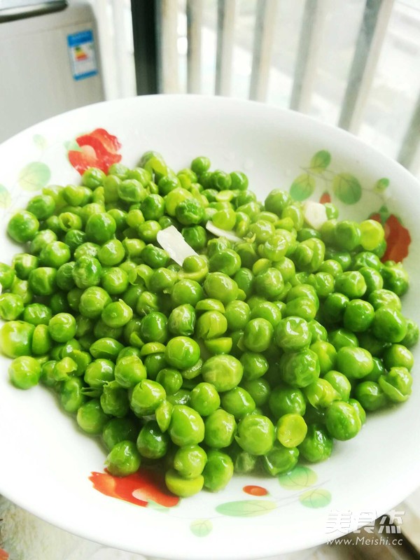 Stir-fried Green Peas and Rice recipe