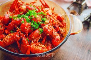 Crayfish in Golden Soup with Garlic recipe