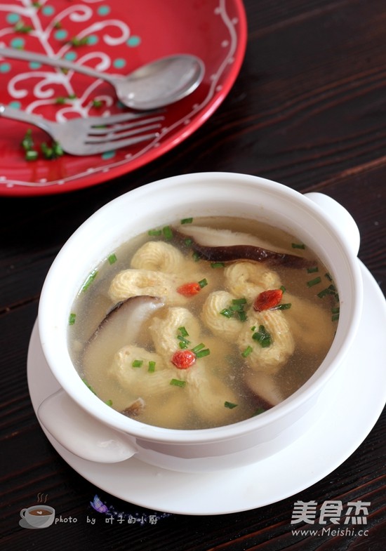 Shiitake and Hibiscus Soup recipe