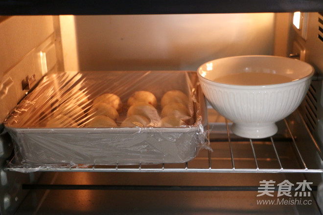Cranberry Milk Steak Bun recipe