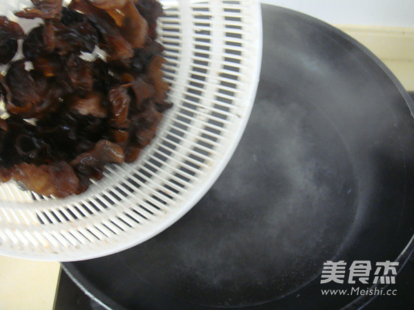 Hot and Sour Black Fungus recipe