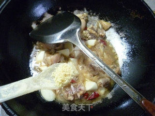 Stir-fried Bullfrog with Zizania recipe