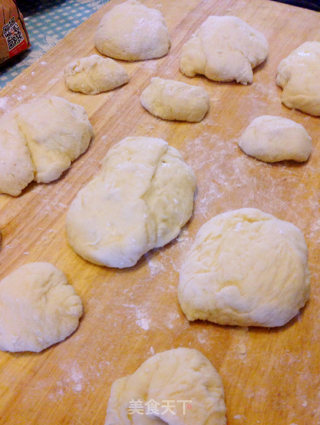 [medium Chocolate Bread] Cute Chinchillas Come to My House recipe