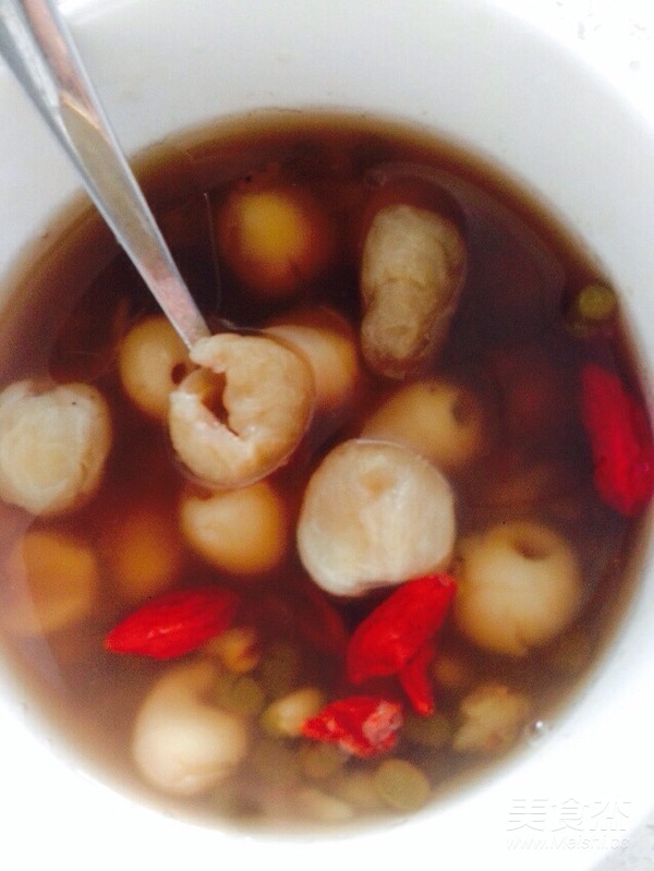 Lotus Seed, Mung Bean, Longan and Wolfberry Soup recipe