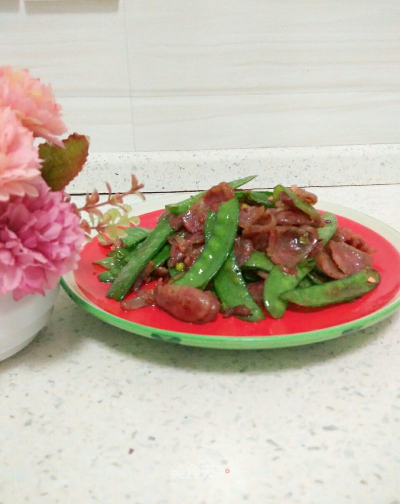 Stir-fried Snow Peas with Sausage recipe