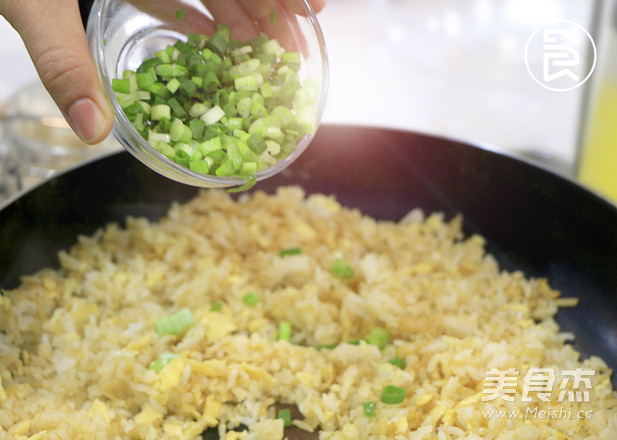 Stir-fried Soy Sauce Garlic Fried Rice "xia Fan" Reissue recipe