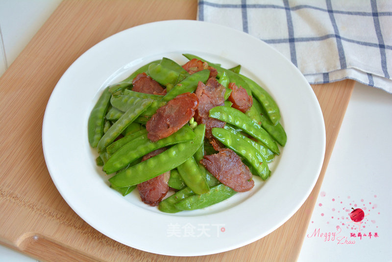 Stir-fried Snow Peas with Sausage recipe