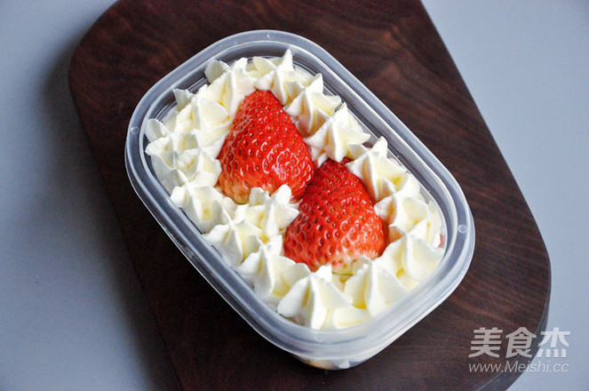 Strawberry Cream Cake Box recipe