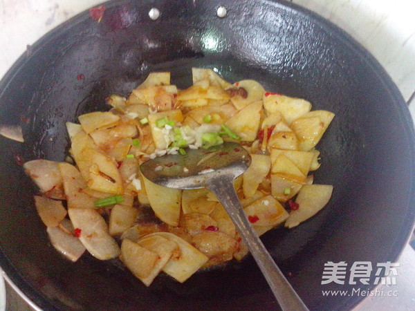 Stir-fried Cold Potatoes with Sauce recipe