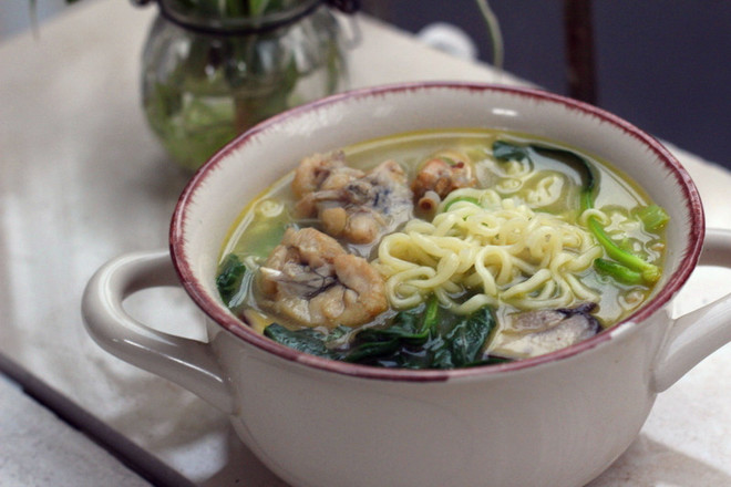 #中卓牛骨汤面#bullfrog Green Vegetable Noodles recipe