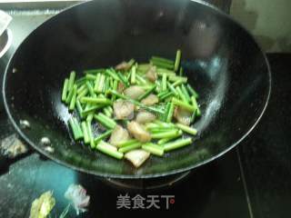 Stir-fried Noodle with Garlic Pork Belly recipe