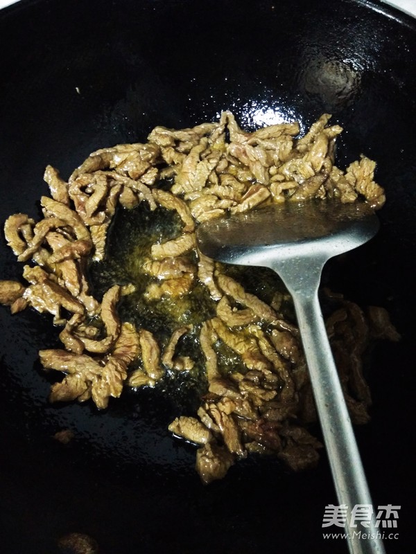 Stir-fried Shredded Beef with Celery recipe