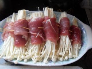 Lean Meat Enoki Mushroom Roll recipe