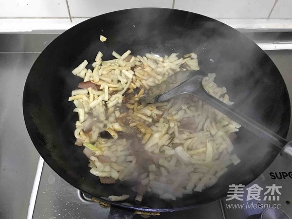 Little Y's-fried Bacon with Dried Radish recipe