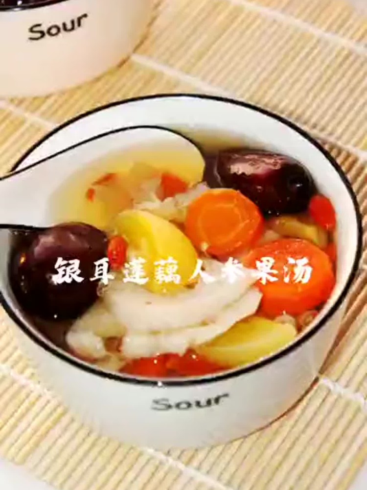 Tremella Lotus Root Ginseng Fruit Soup recipe