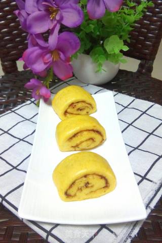 Pumpkin Bean Paste Rolls recipe