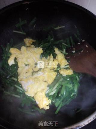 Fried Mountain Eggs with Leek recipe