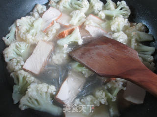 Fragrant Dried Cauliflower Boiled Wide Noodles recipe