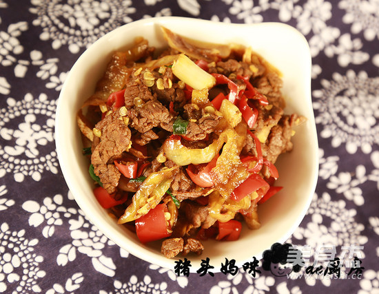 Stir-fried Yellow Beef recipe