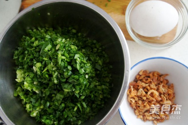 Dumplings Stuffed with Sea Rice, Chives and Goose recipe