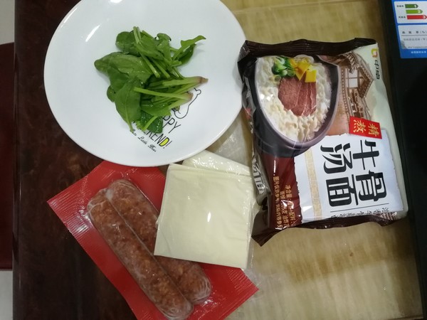 #中卓牛骨汤面#｜fried Noodles with Cheese and Sausage recipe