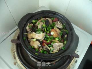 Fungus Chicken Claypot Rice recipe