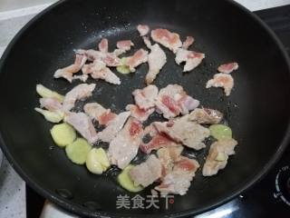 Fried Pork Slices with Zucchini recipe