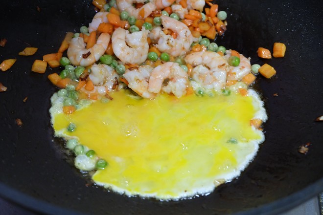 Fried Rice with Shrimp, Vegetable and Egg recipe