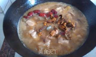 Stewed Pork Ribs with Matsutake recipe