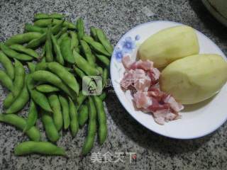 Boiled Potatoes with Bacon and Edamame recipe