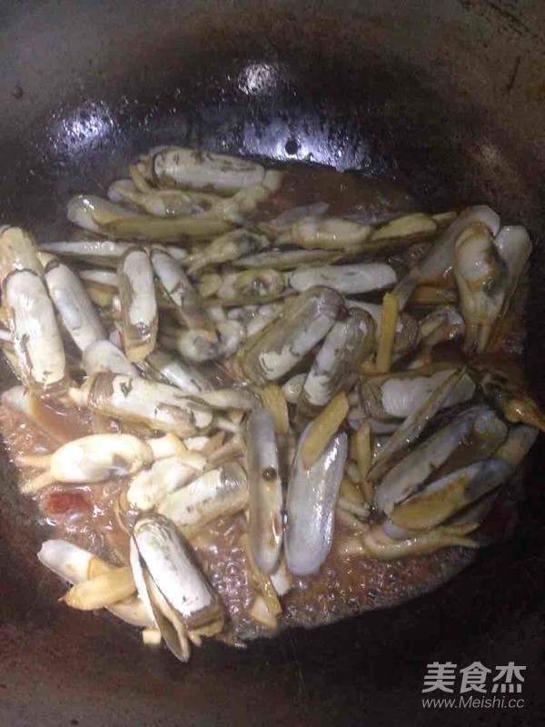 Saute Razor Clams recipe